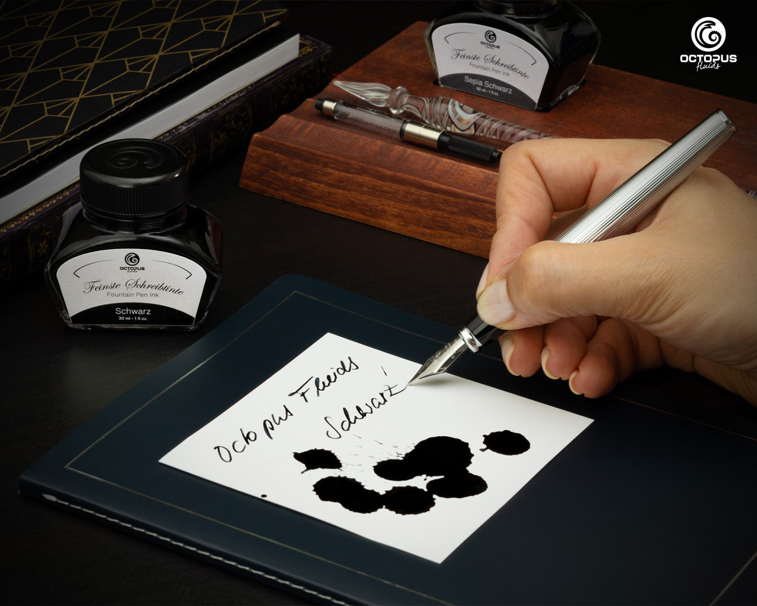 Octopus Fluids Fountain Pen Ink - 30 ml Bottle - Schwarz Black Made in Germany writing