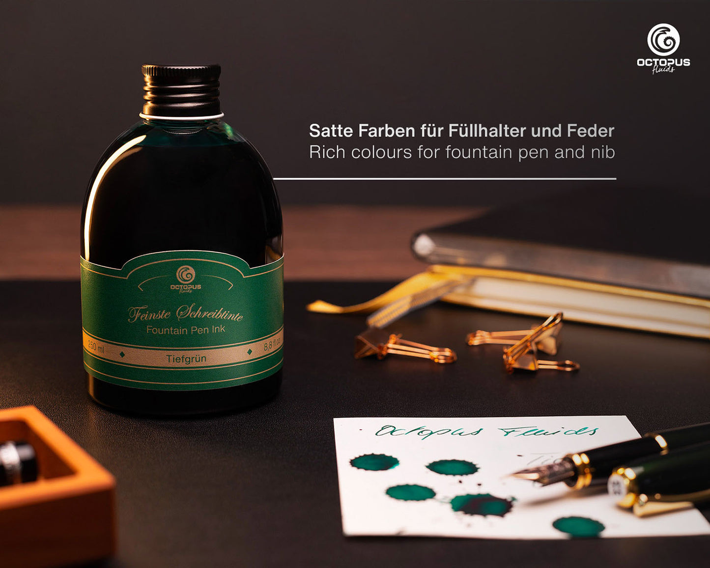 Octopus Fluids Fountain Pen Ink - 250 ml Bottle - Tiefgrün Deep Green - Made in Germany lifestyle