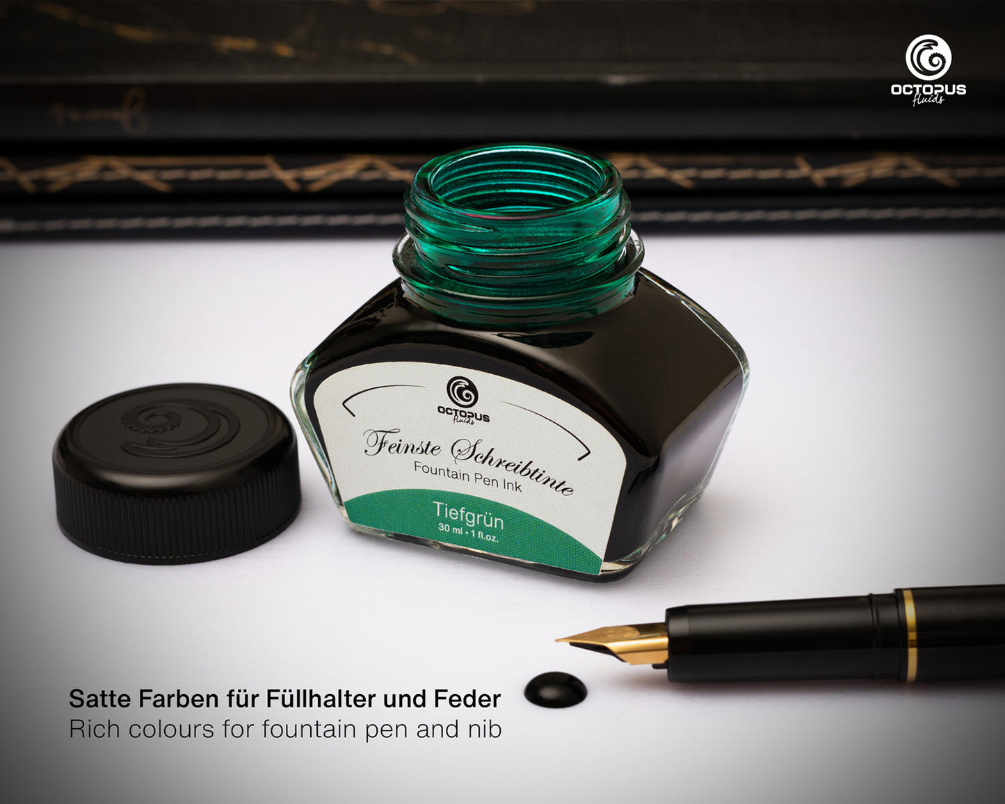 Octopus Fluids Fountain Pen Ink - 30 ml Bottle - Tiefgrün Deep Green - Made in Germany uncapped