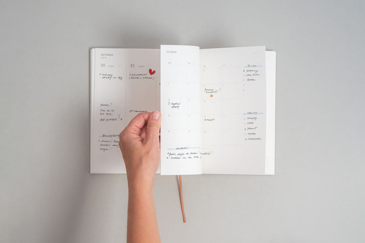 Klasyk 2027 Calendar - Fountain Pen Friendly Calendar - in use 4
