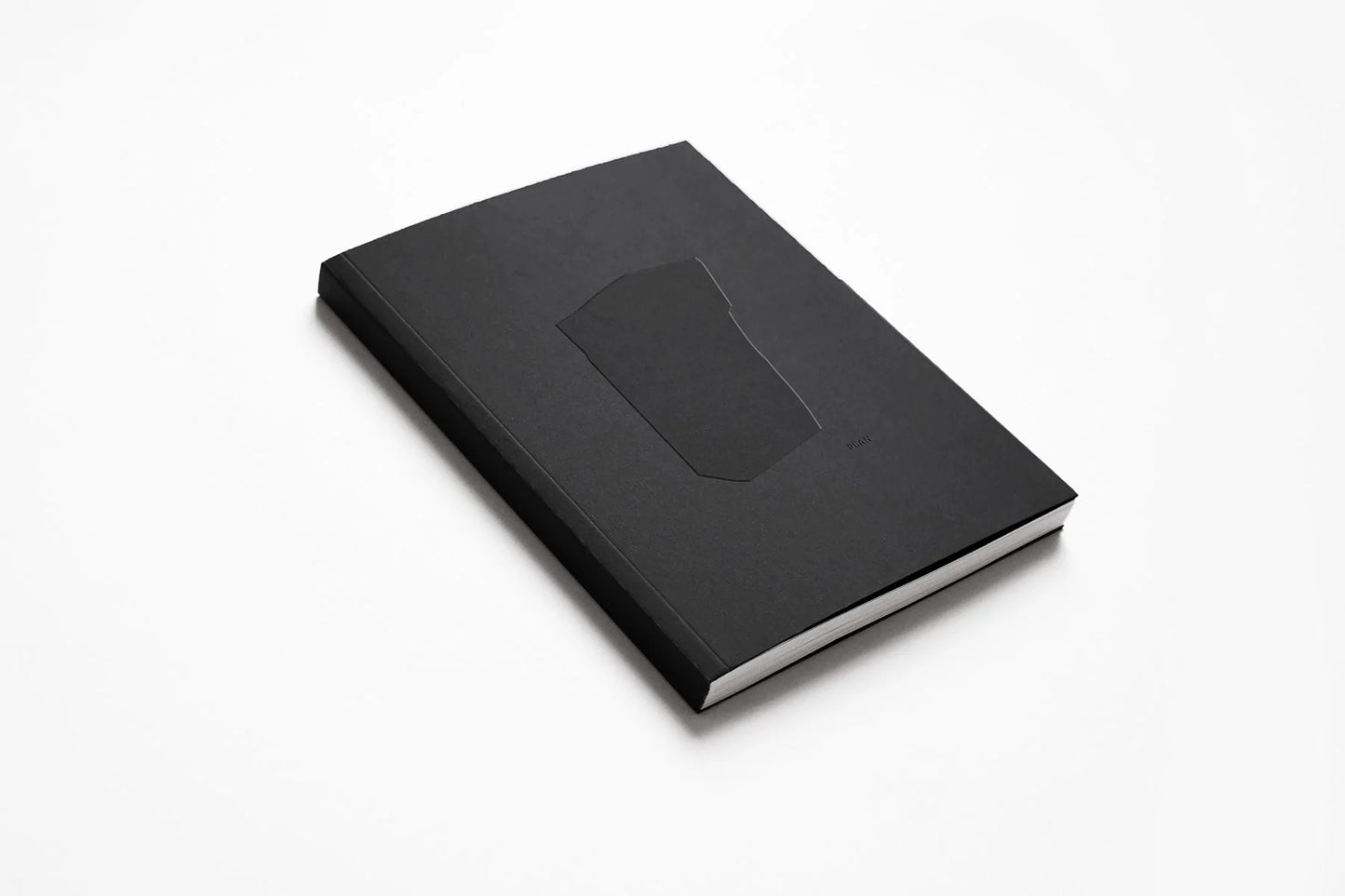 Monolit Undated Planner by Papierniczeni Fountain pen friendly planner angle